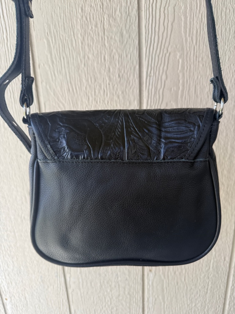 Harley-Davidson Black Embossed Floral Leather Crossbody - Picture 4 of 10